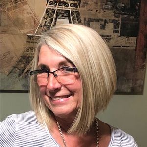 Meet your Posher, Cynthia